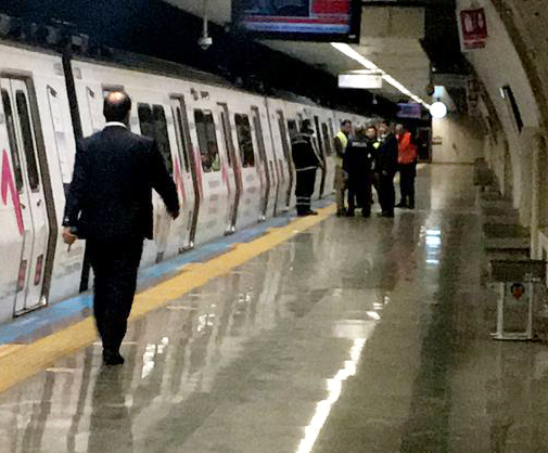 Darüşşafaka Metroda 1 Kişi Raylara Düştü