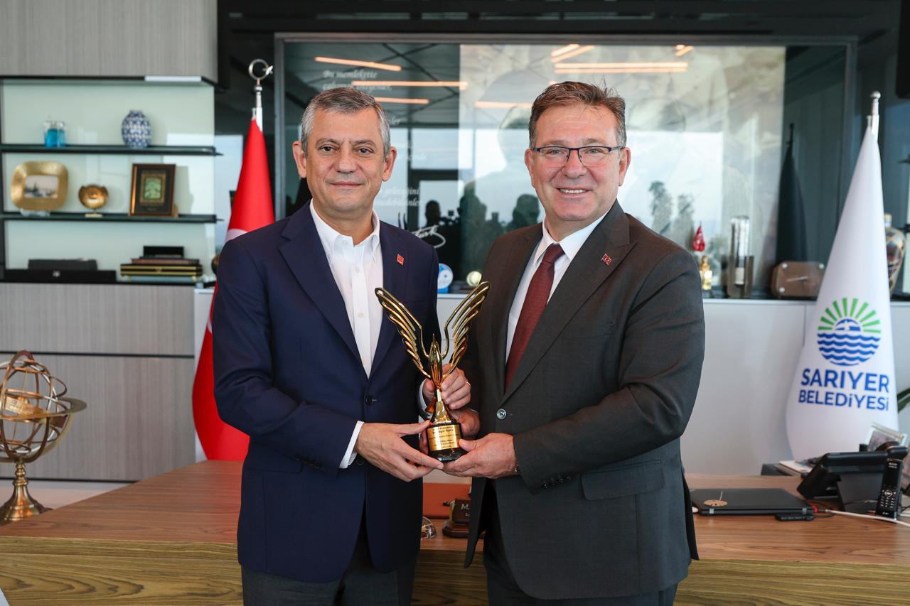 ÖZGÜR ÖZEL’DEN </br>SARIYER BELEDİYESİ’NE ZİYARET
