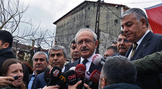 CHP Genel Başkanı Kemal Kılıçdaroğlu <p/>Şehit Evini Ziyaret Etti