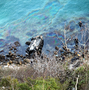 Rumelikavağı'nda Bariyerleri Aşan Otomobil Denize Uçtu: 1 Ölü