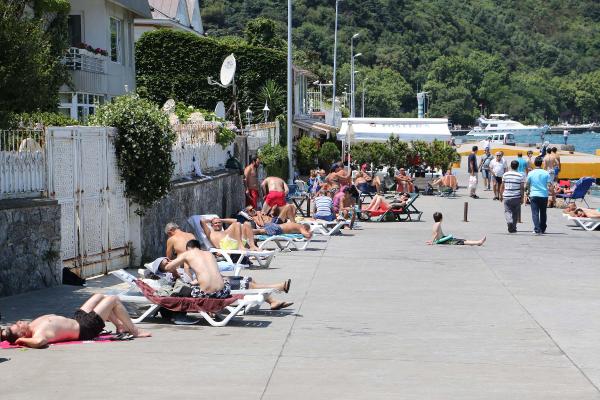 İstanbul Tatilcileri Boğaz'da Bayram Yaptı