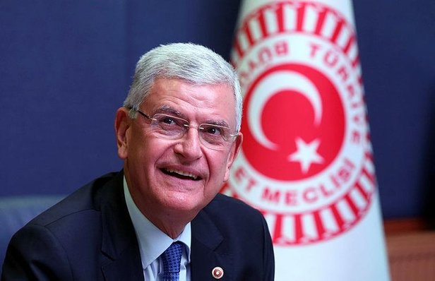 VOLKAN BOZKIR TÜRKİYE'NİN GURURU OLDU