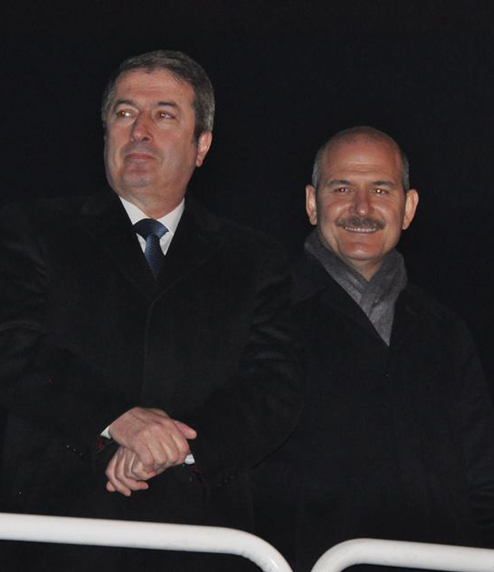 SALİH BAYRAKTAR'IN EMRİNDEYİM