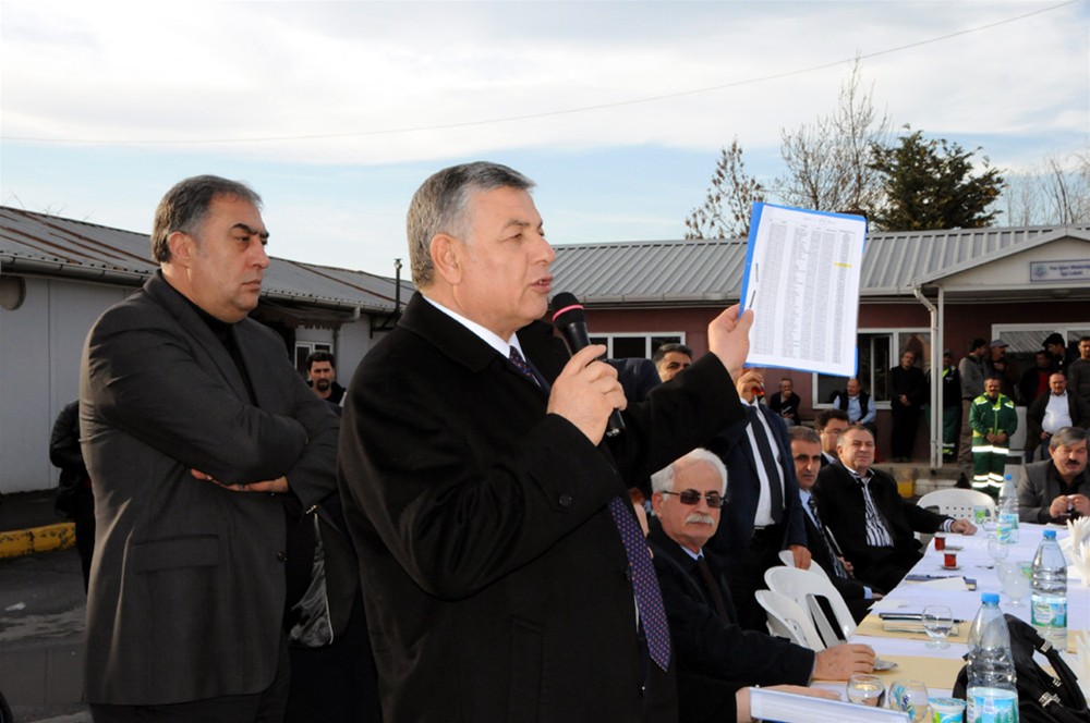 ŞÜKRÜ GENÇ SÖZÜNÜ TUTTU, İŞÇİLERİN TAZMİNATLARI ÖDENİYOR