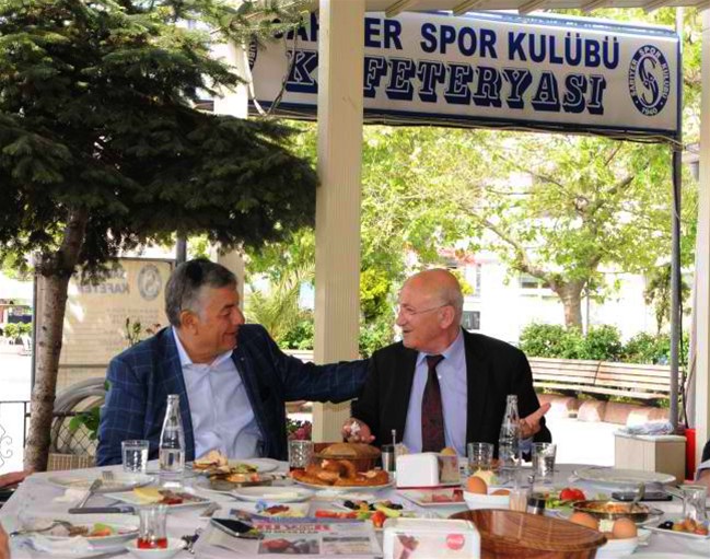 Sarıyer Spor Kulübü Yönetiminden Başkan Genç'e Teşekkür