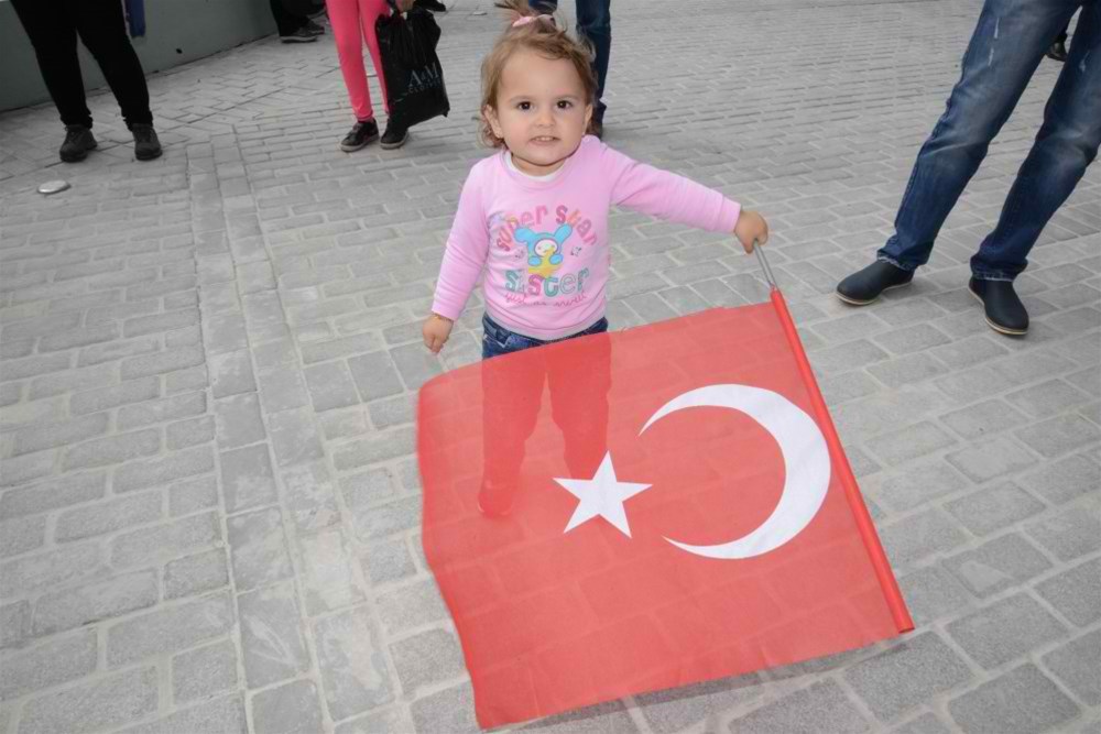 Çocuklardan Yarınlar İçin ‘Barış Fidanları’