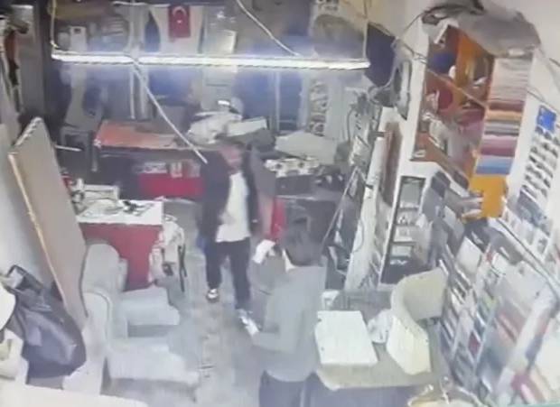 SARIYER’DE  </br>BORCUNU İSTEYEN  </br>LOKANTA ÇALIŞANI </br>ÖLÜMDEN DÖNDÜ!!!