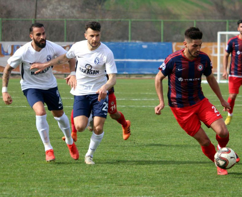 REZİL FUTBOLCULAR TOPLULUĞU!  </br>ALDIĞINIZ PARALAR HARAM ZIKKIM OLSUN!