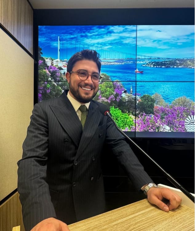 ALİHAN GENÇ’TEN </br>ÖĞRETMENLER GÜNÜ MESAJI