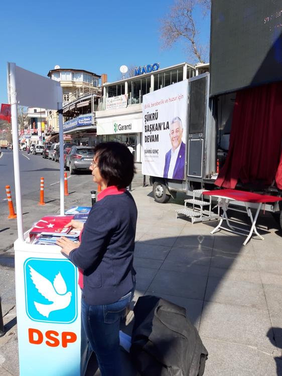 ŞÜKRÜ GENÇ'TEN TÜRK BAYRAĞI'NA SAYGISIZLIK!!!