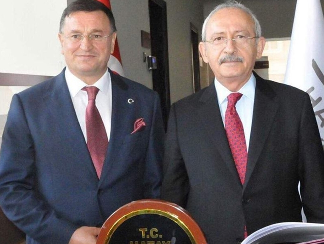 CHP'Lİ BELEDİYE BAŞKANI DARBECİ TERÖRİSTLERE ŞEHİT DEDİ