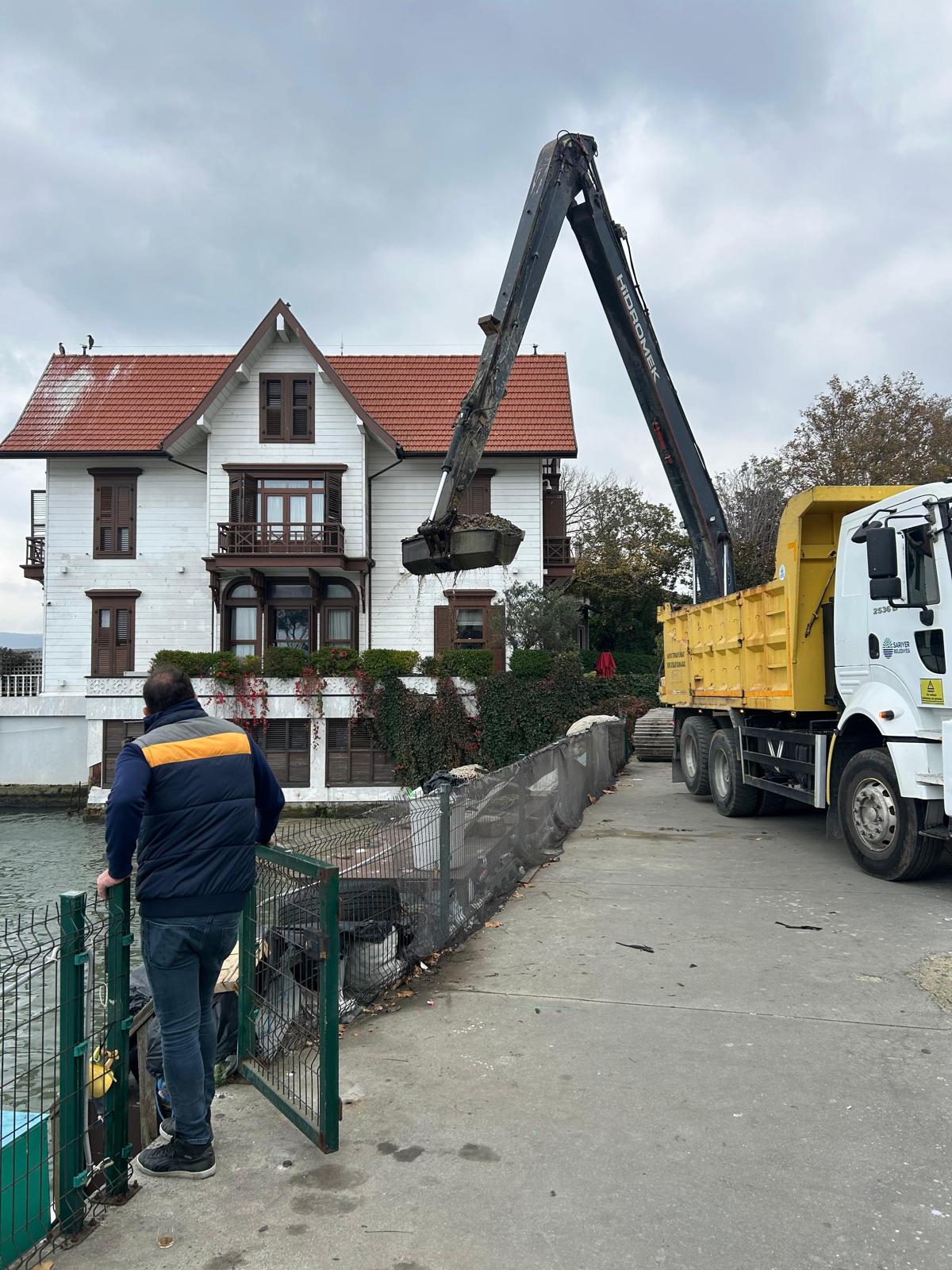 SARIYER BELEDİYESİ’DEN </br>DENİZLERE NEFES ALDIRAN ÇALIŞMA:</br> LİMAN İÇİ DENİZ DİP TEMİZLİĞİ TAMAMLANDI