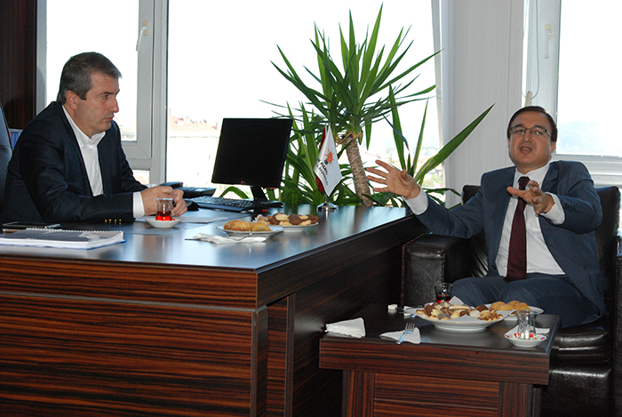 Kaymakam Gürsoy Osman Bilgin <p />AK Parti Sarıyer İiçe Yönetim Kurulu’nu <p />Ziyaret etti