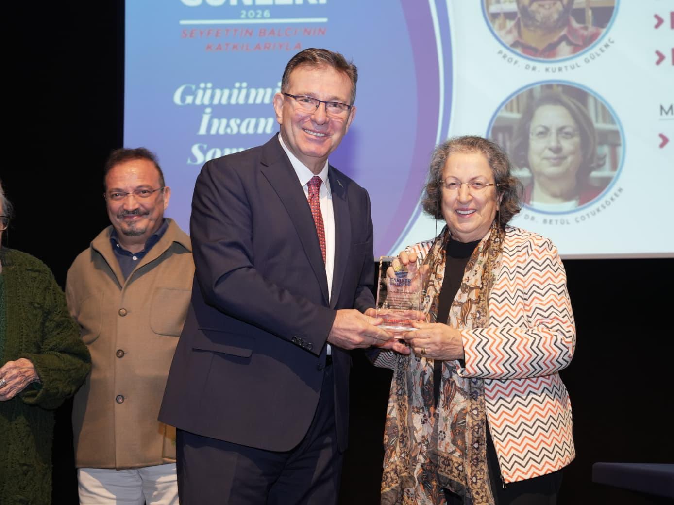 SARIYER FELSEFE GÜNLERİ’NDE </br>DÜNYA SORUNLARI VE İNSAN KONUŞULDU