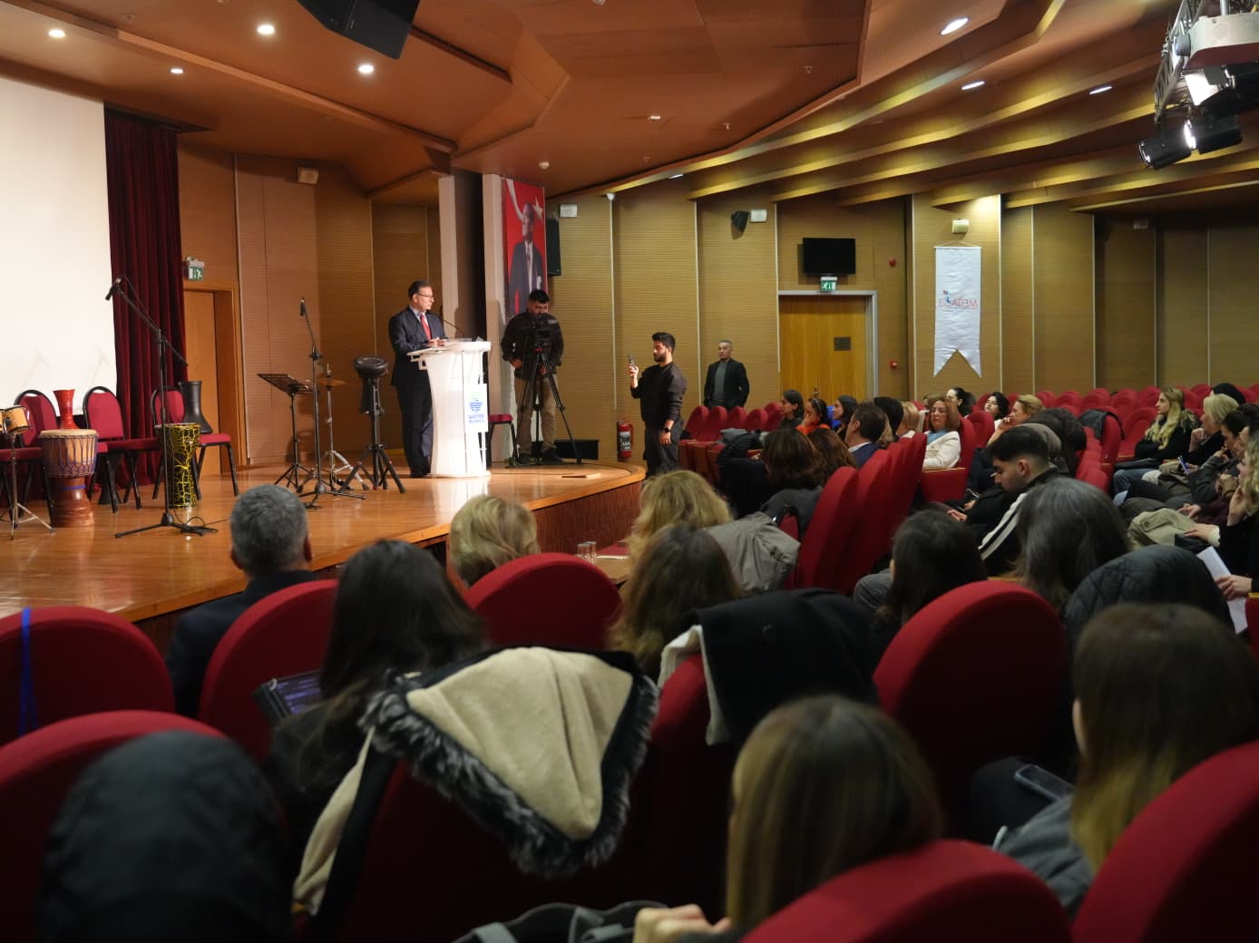 SARIYER’DE ENGELLİ ÇOCUK VE AİLELERİNİN </br>GÜÇLENMESİ İÇİN </br>YENİ YAKLAŞIMLAR SEMPOZYUMU