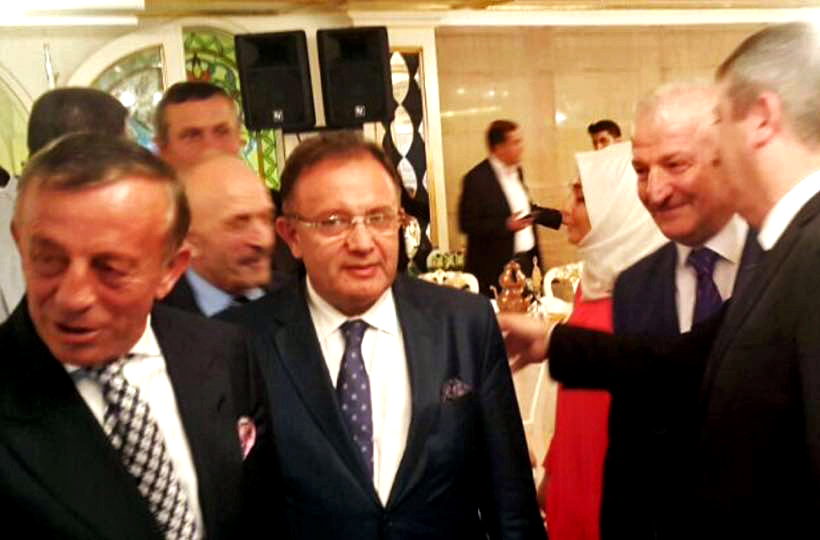 Ünlü Şanlı İftar Yemeğine </br>Ali Genç Damga Vurdu