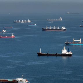 SARIYER KİLYOS AÇIKLARINDA GEMİ YOĞUNLUĞU YAŞANIYOR