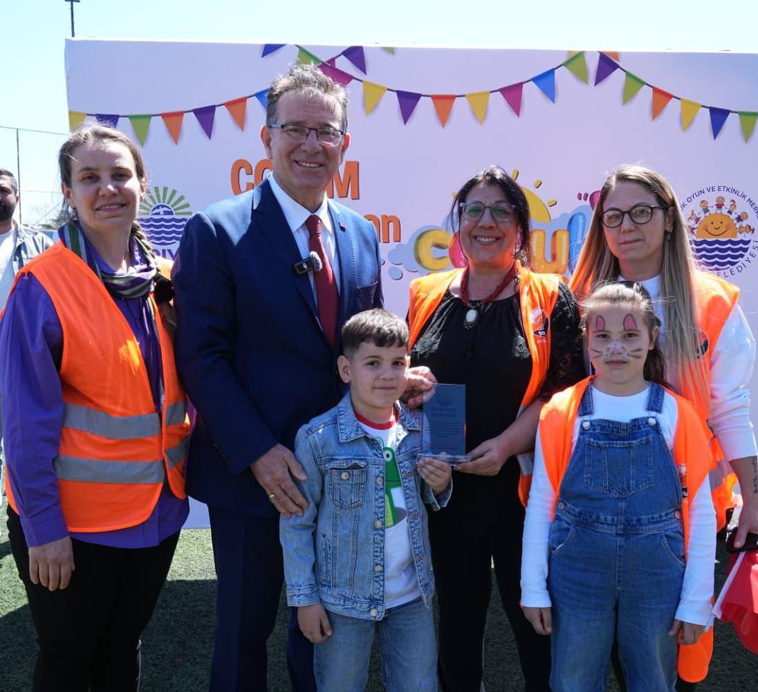 SARIYER’DE 23 NİSAN COŞKUSU </br>ÇOVEM ÇOCUKLARIYLA TAÇLANDI