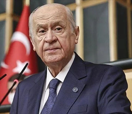 'MAÇLAR SEYİRCİSİZ OYNANSIN' </br>DİYEN DEVLET BAHÇELİ </br>BEŞİKTAŞ ÜYELİĞİNDEN İSTİFA ETTİ!!!