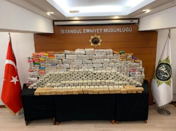 Dev Uyuşturucu Operasyonu...850 Kilo Eroin Ele Geçirildi