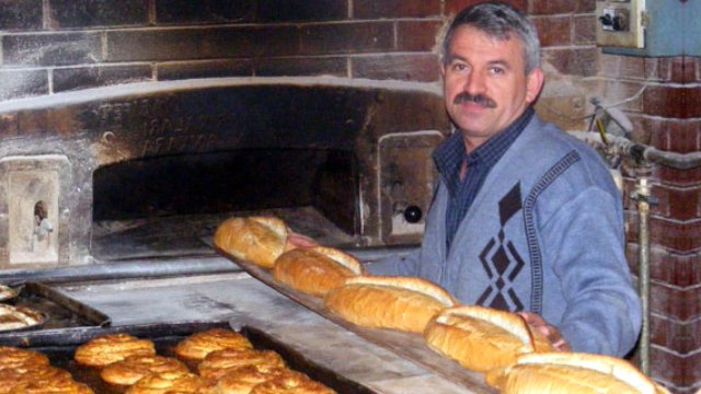 İstanbul'da Ekmek 1 Liradan 1.25 TL'ye Yükseldi