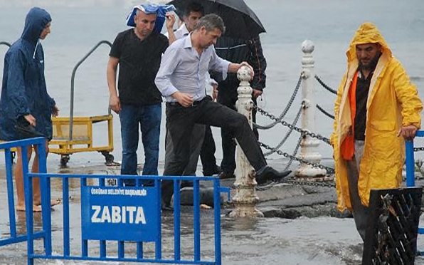 Şiddetli Yağış Hayatı Olumsuz Etkiliyor