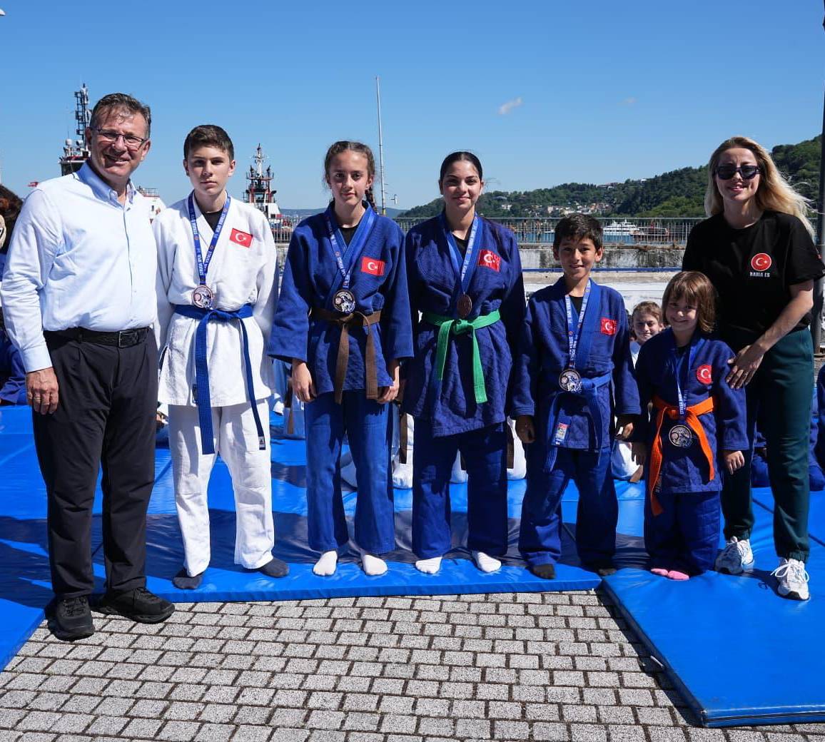 SARIYER’İN MİNİK JUDOCULARI </br>KEMER VE SERTİFİKALARINA KAVUŞTU