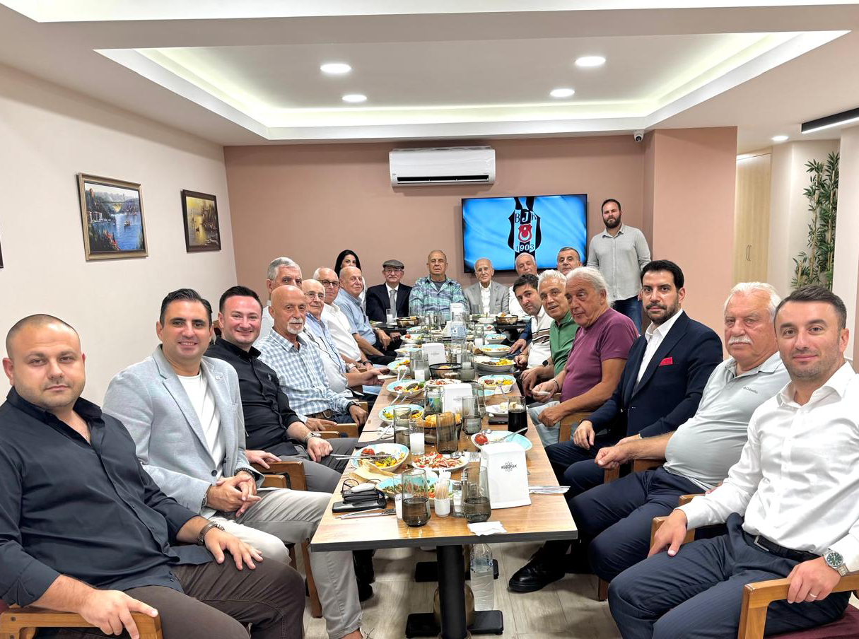 BEŞİKTAŞ CAMİASININ </br>İLERİ GELEN İSİMLERİ </br>KORAY BÜYÜKASAR’IN </br>YEMEK DAVETİNDE BULUŞTU!