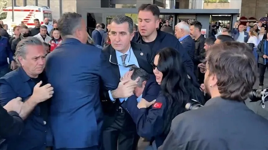 Ekrem İmamoğlu'ndan, Özgür Özel'e saldırıya tepki