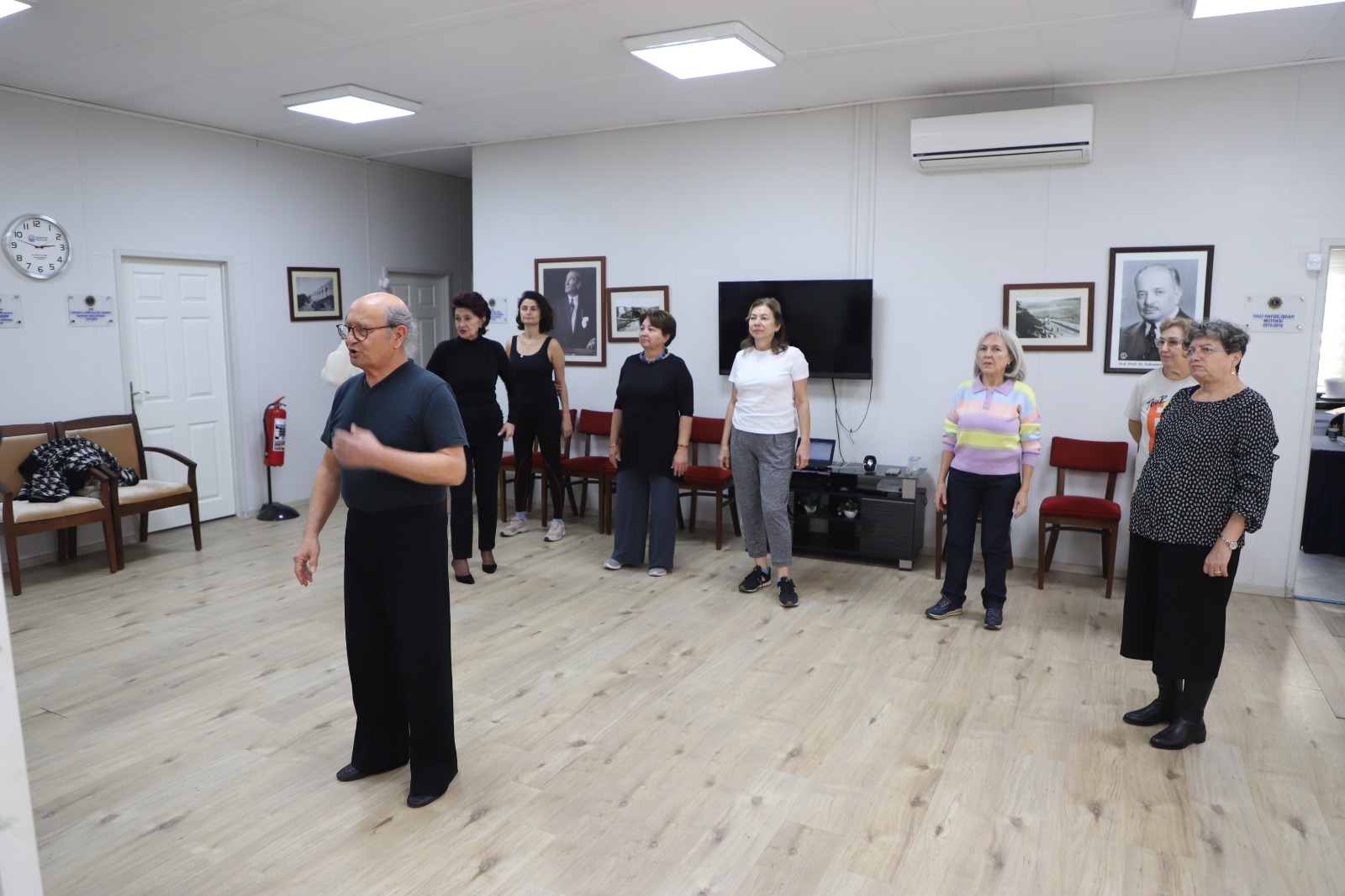 SARIYER’DE 65 YAŞ ÜSTÜ KOMŞULAR </br>RUMBA İLE BULUŞTU