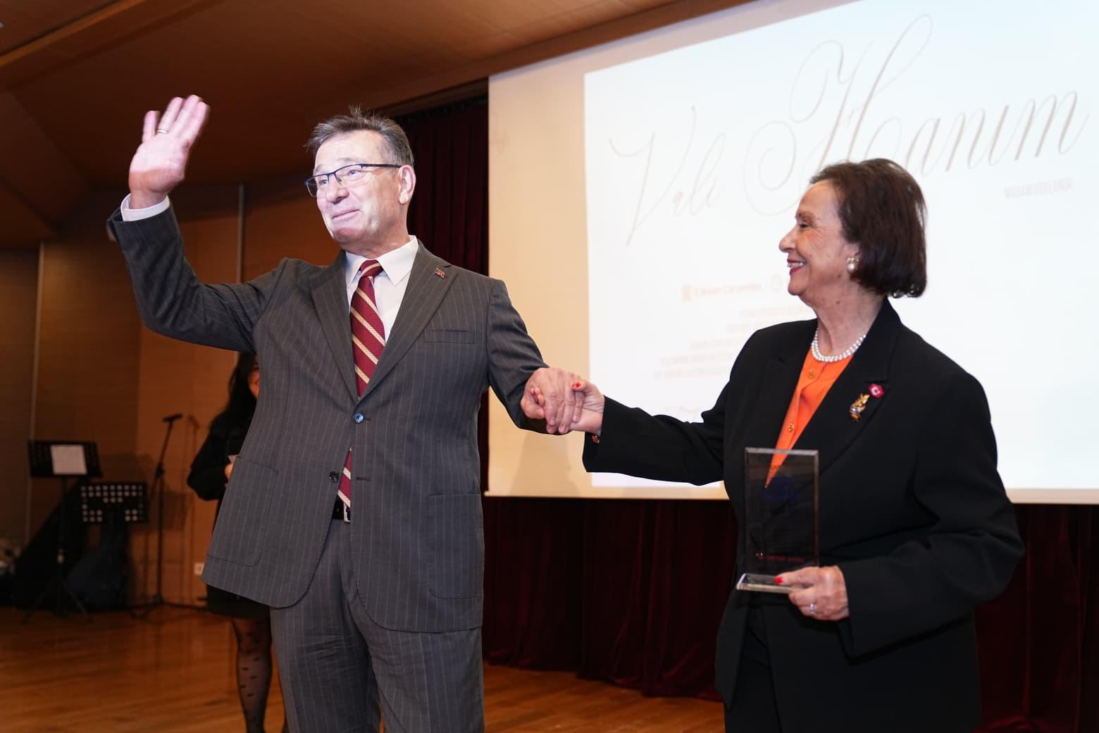 VALİ HANIM BELGESELİ </br>SARIYERLİLERLE BULUŞTU