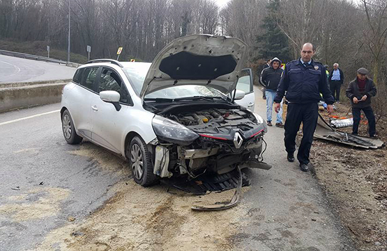 Zekeriyaköy Varyant yolunda </br>Korkunç kaza: 4 yaralı